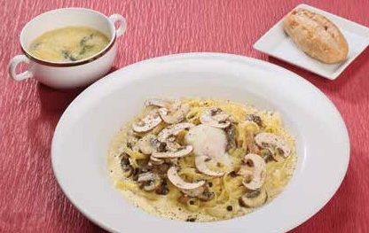 加古川パスタ カルボナーラ